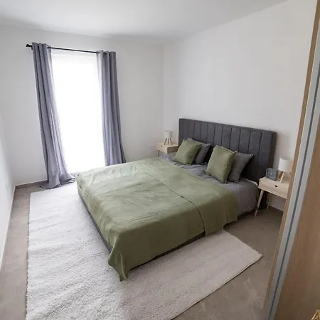 Modern In - Steps From Downtown & Parking * Presov