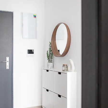Modern In - Steps From Downtown & Parking Appartement