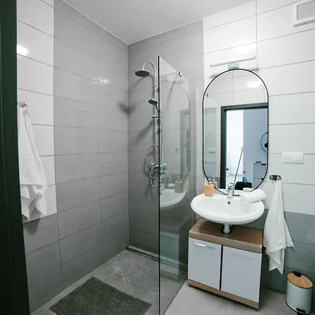 Apartmán Modern In - Steps From Downtown & Parking Presov