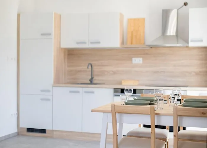 Apartment Modern In - Steps From Downtown & Parking