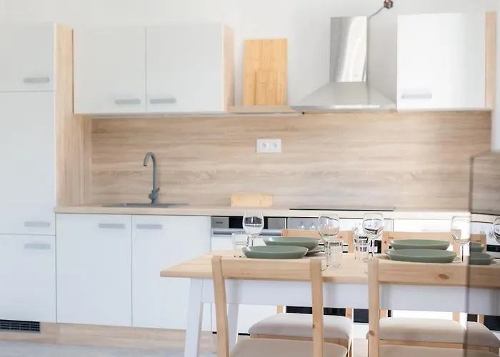 Apartment Modern In - Steps From Downtown & Parking *