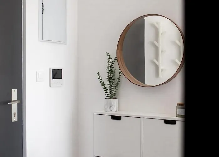 Modern In - Steps From Downtown & Parking Apartment Prešov